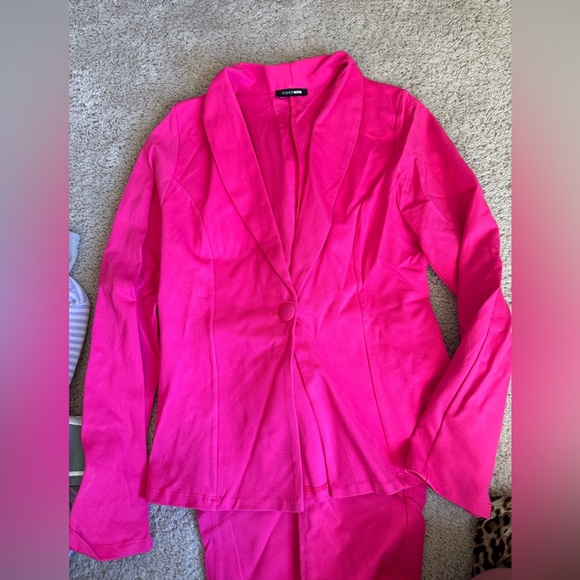 PINK BLAZER PANT SET SMALL - Picture 2 of 2